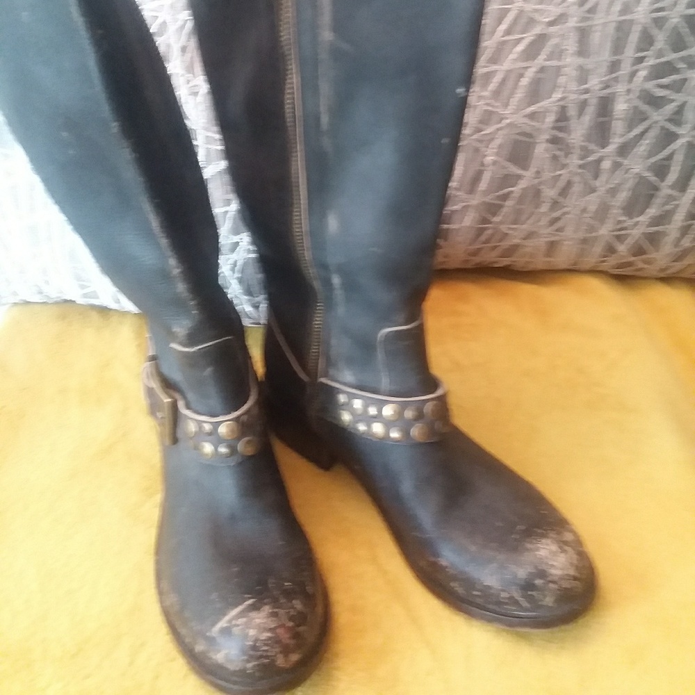 PATRON.... stressed boots